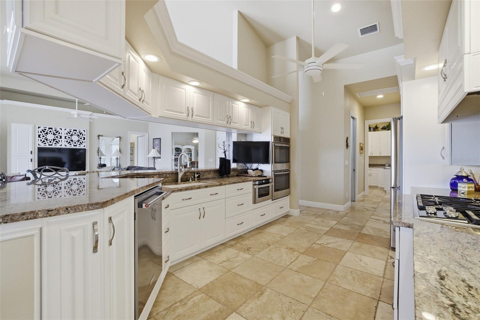 CALOOSA SHORES SUB - Residential