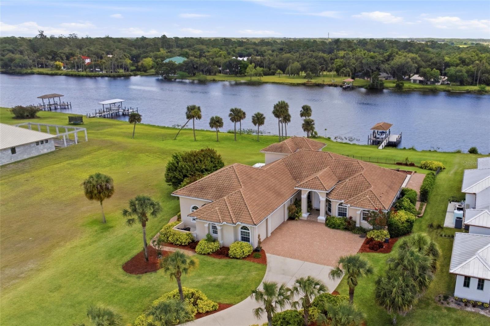 CALOOSA SHORES SUB - Residential