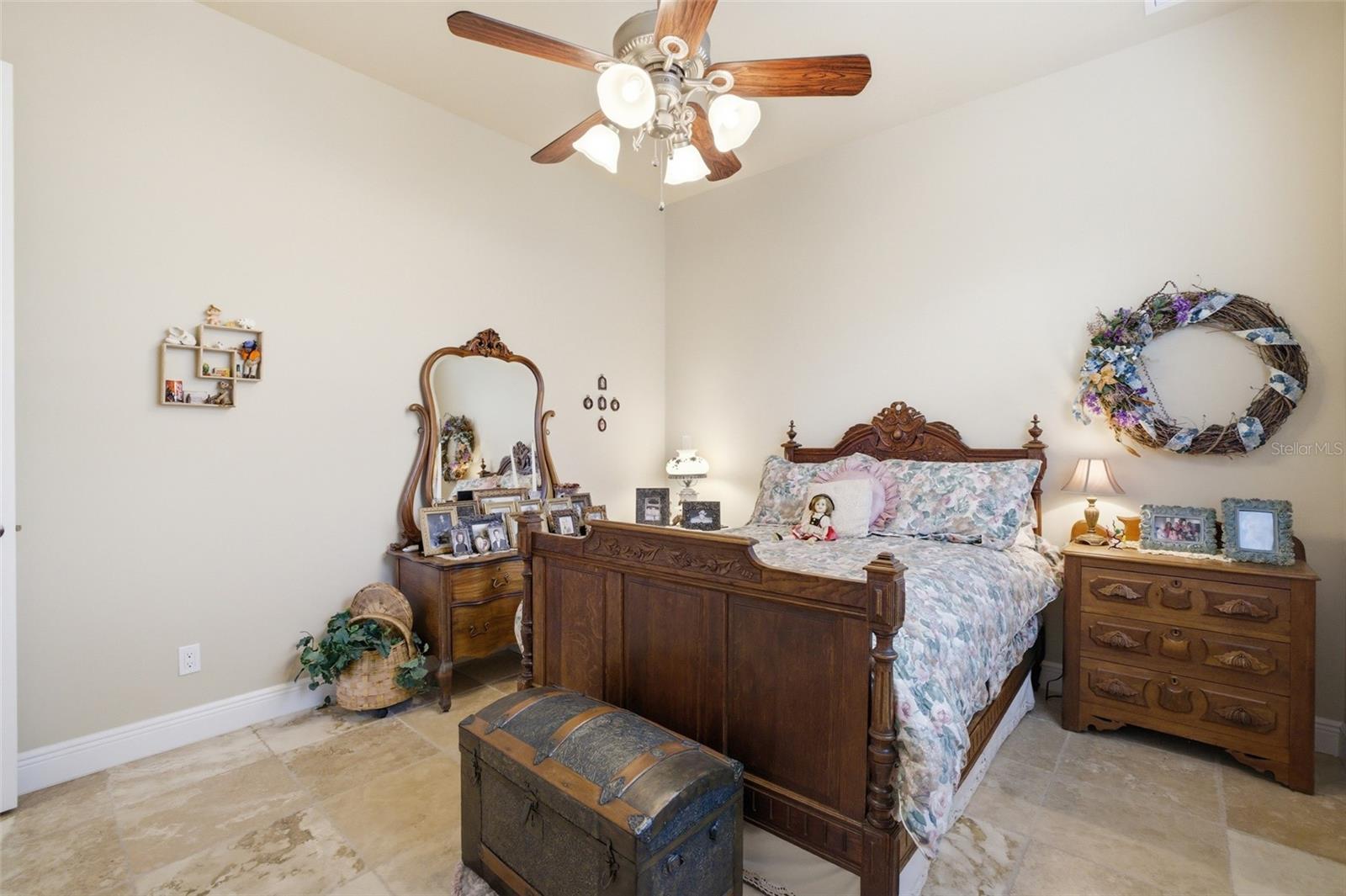 CALOOSA SHORES SUB - Residential