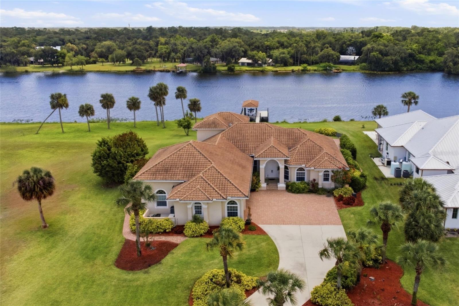 CALOOSA SHORES SUB - Residential