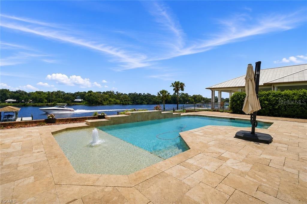 CALOOSA SHORES SUB - Residential