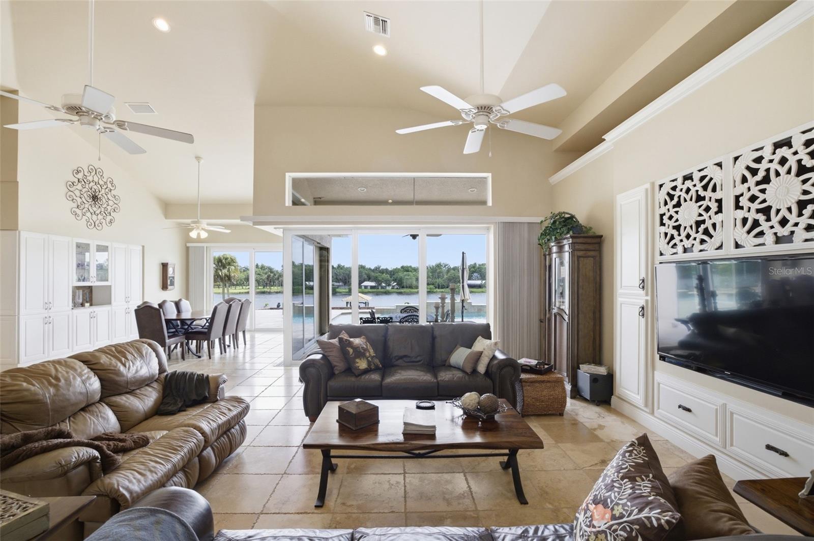 CALOOSA SHORES SUB - Residential