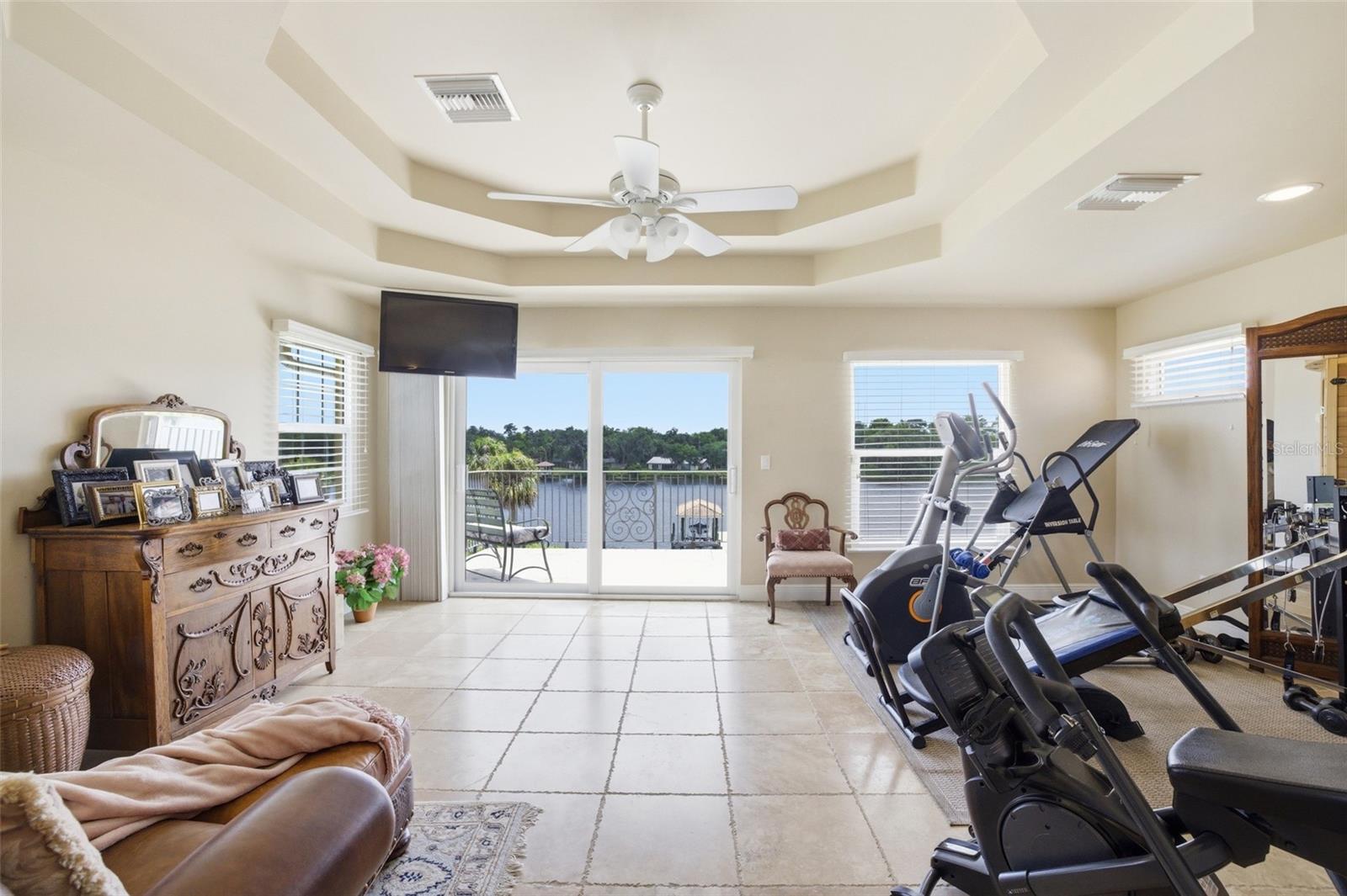 CALOOSA SHORES SUB - Residential