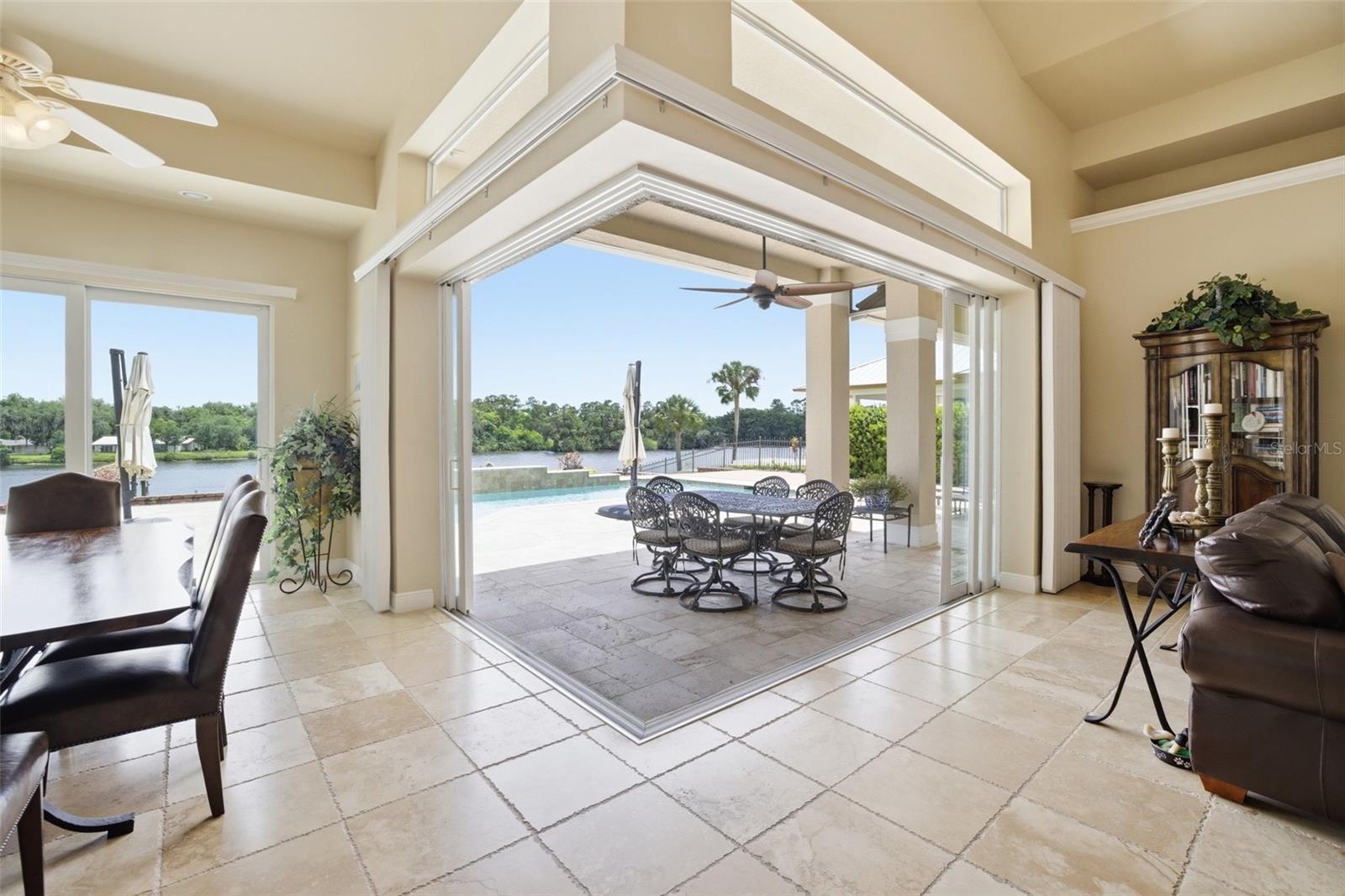 CALOOSA SHORES SUB - Residential