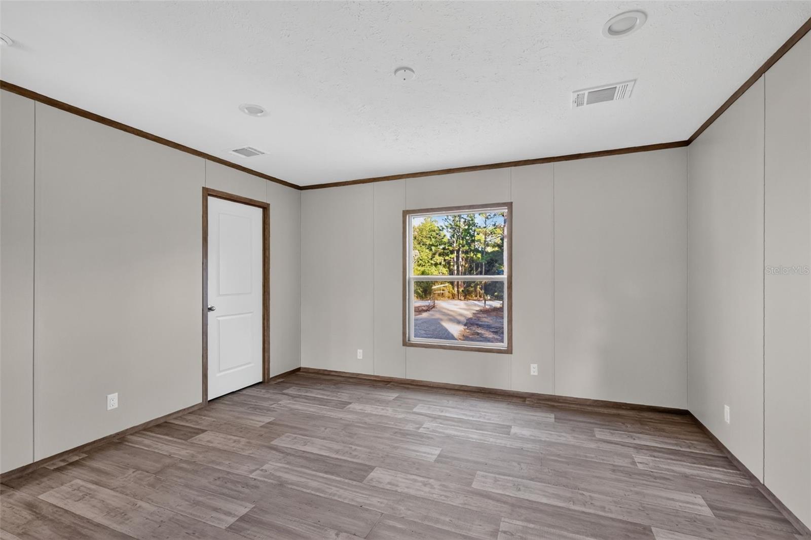 WILLISTON HIGHLANDS - Residential