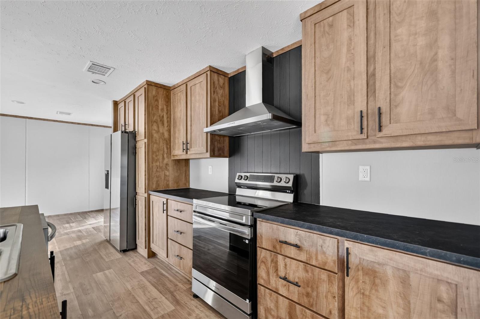 WILLISTON HIGHLANDS - Residential
