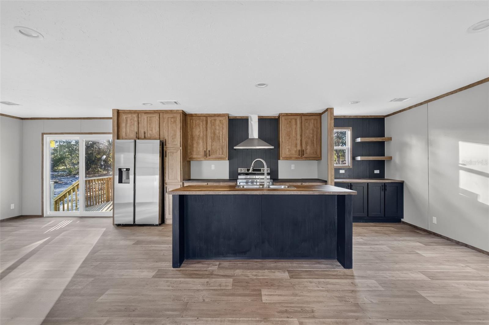 WILLISTON HIGHLANDS - Residential