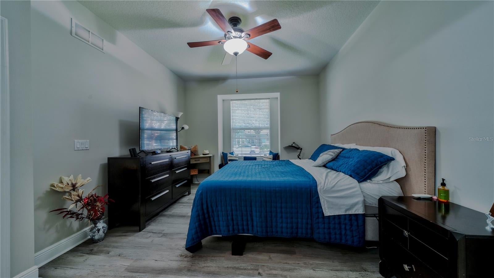 AVALON PARK VILLAGE 06 - Residential