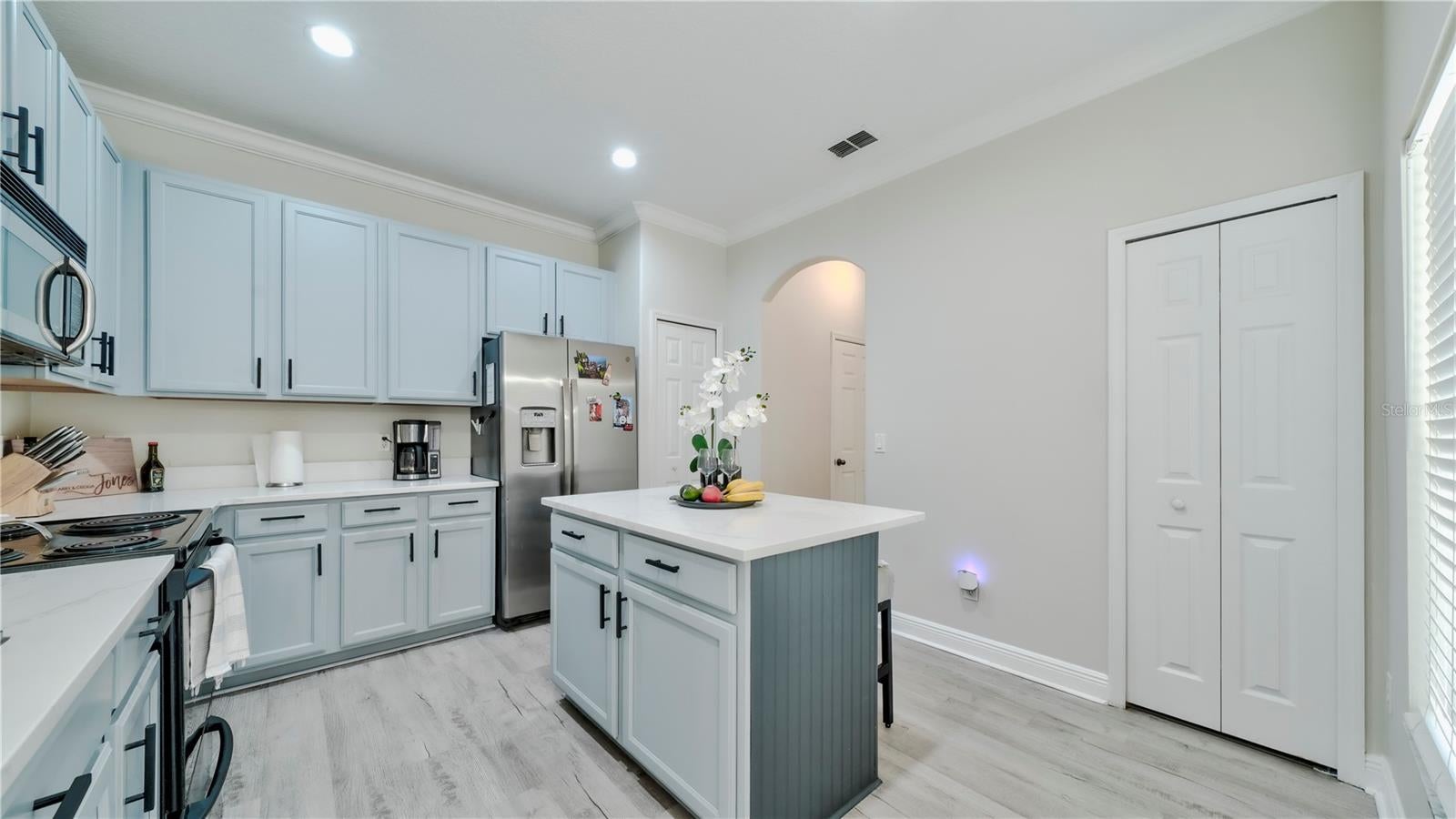 AVALON PARK VILLAGE 06 - Residential
