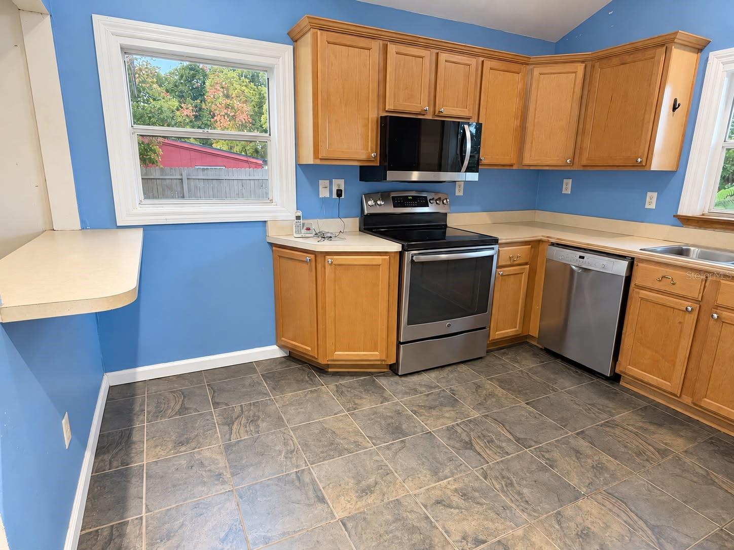 CRESTWOOD ESTATES - Residential