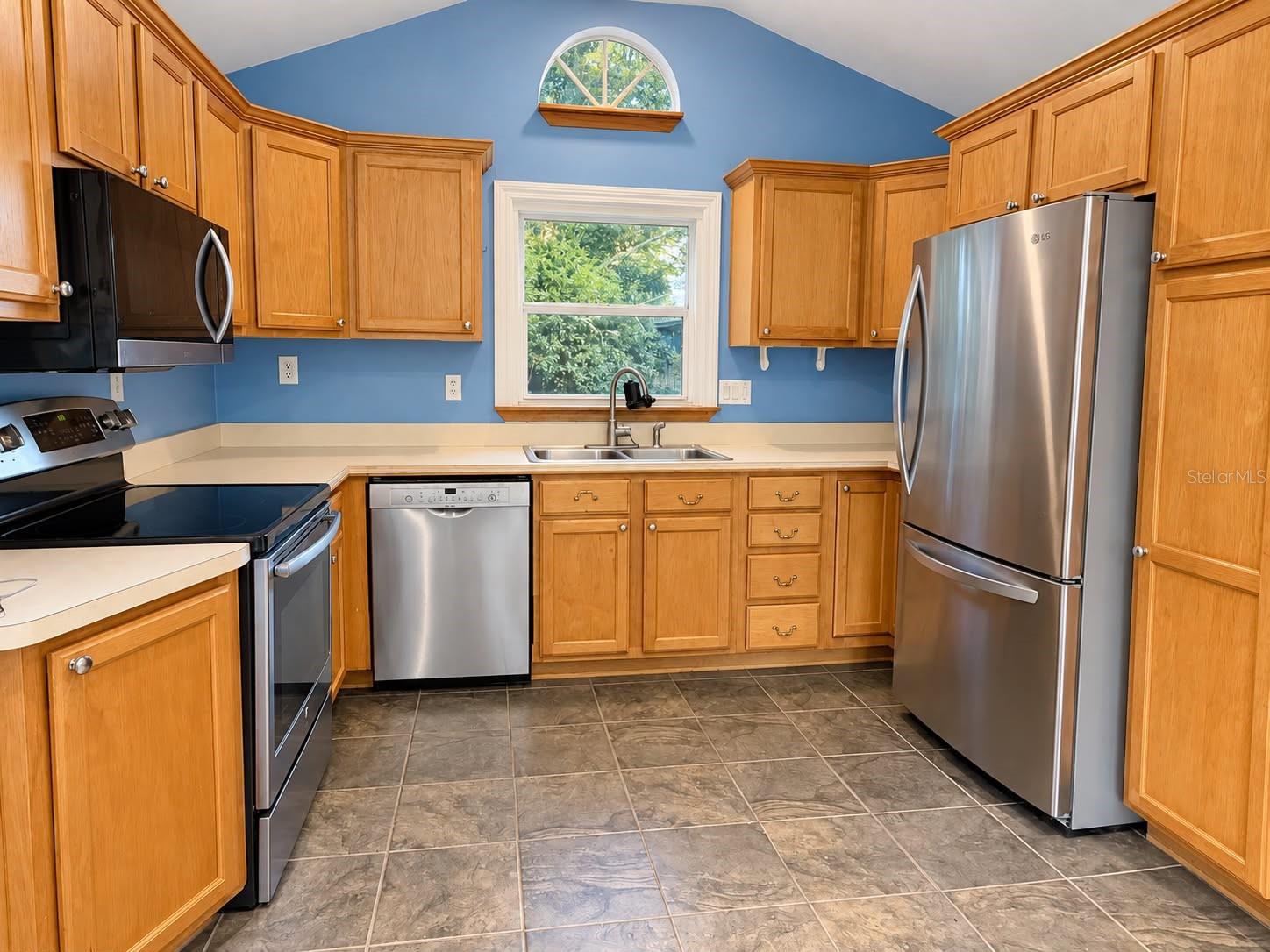 CRESTWOOD ESTATES - Residential