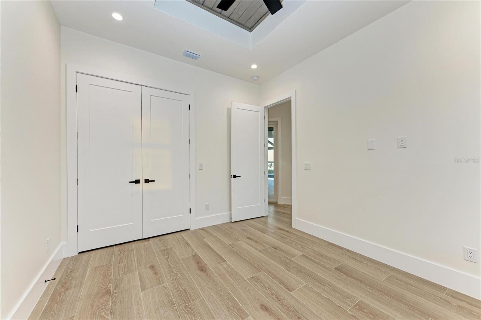 CLEVELAND NORTH - Residential