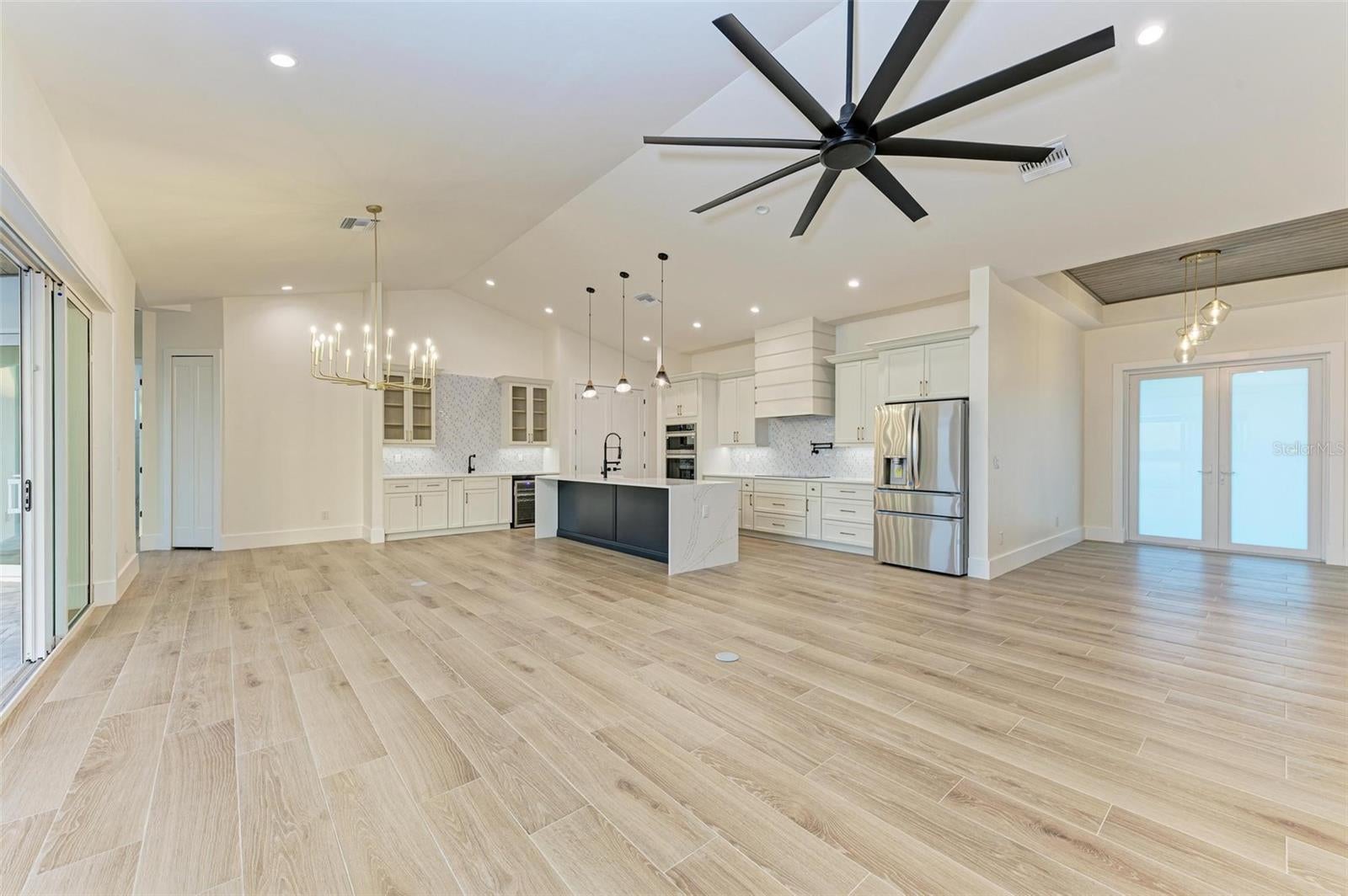 CLEVELAND NORTH - Residential
