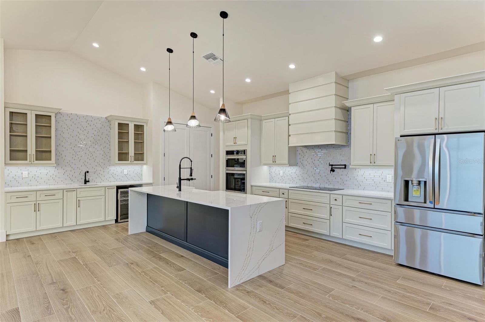 CLEVELAND NORTH - Residential