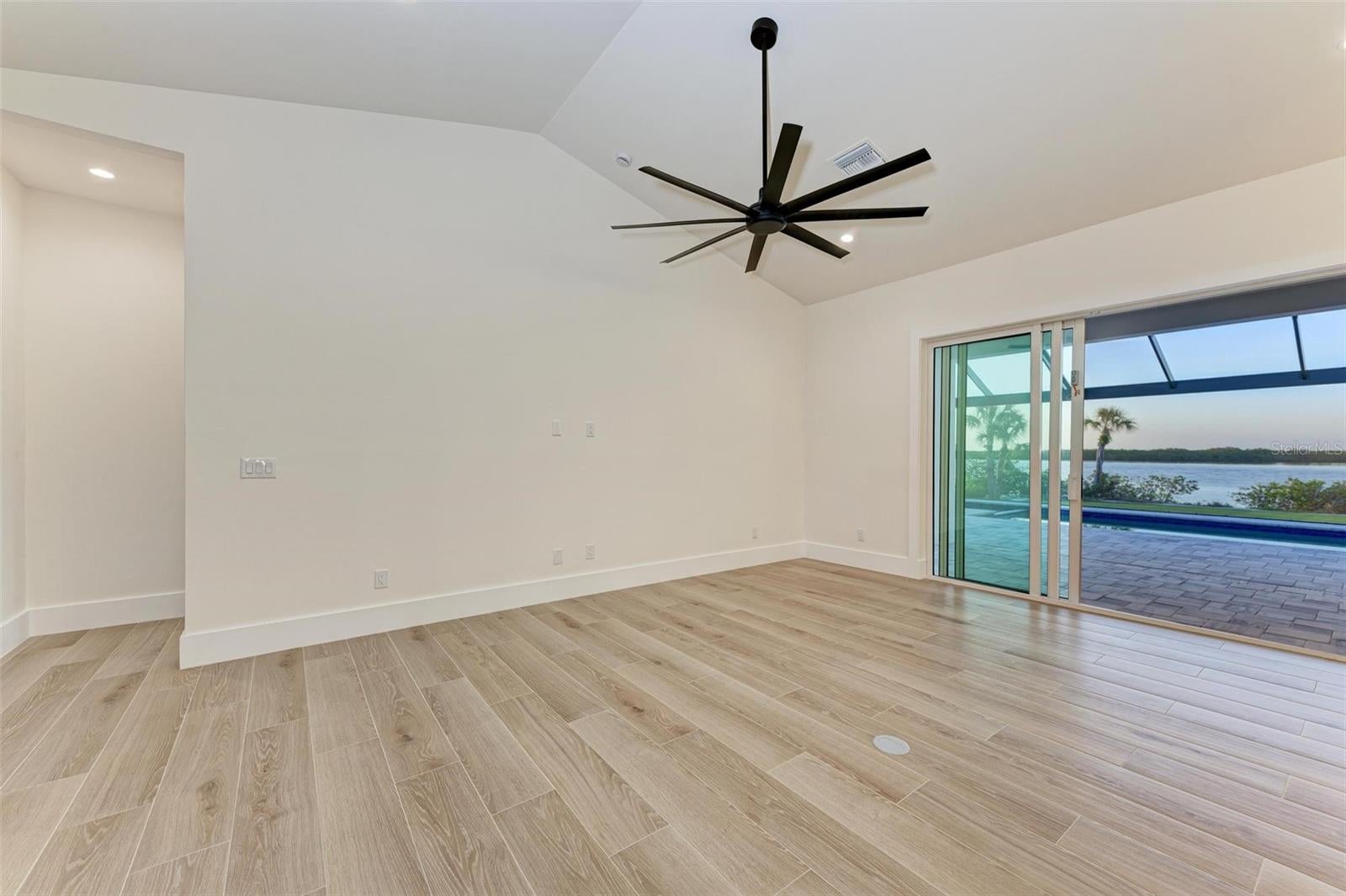 CLEVELAND NORTH - Residential