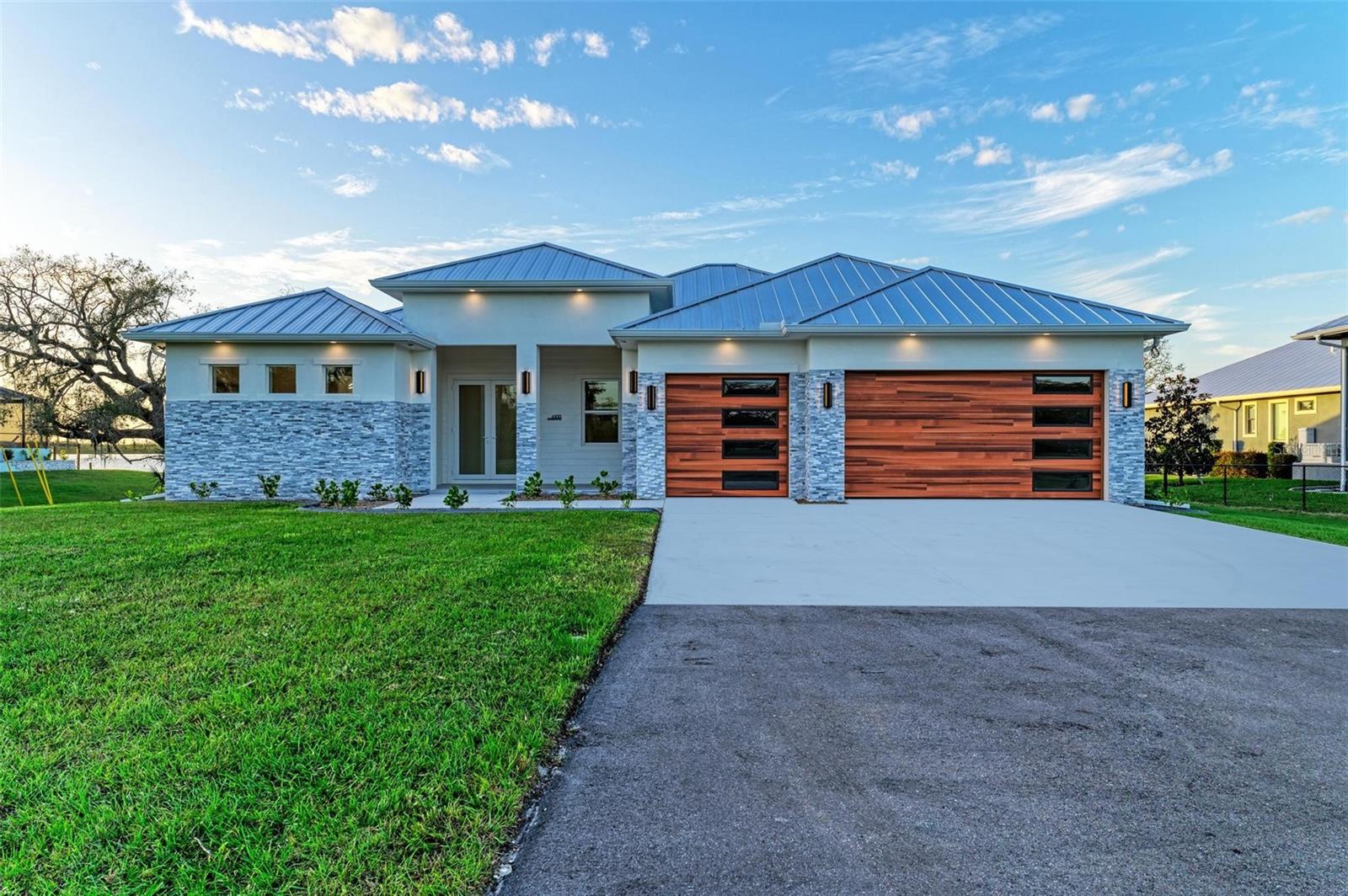 CLEVELAND NORTH - Residential