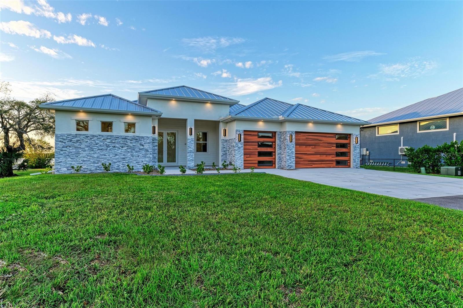 CLEVELAND NORTH - Residential