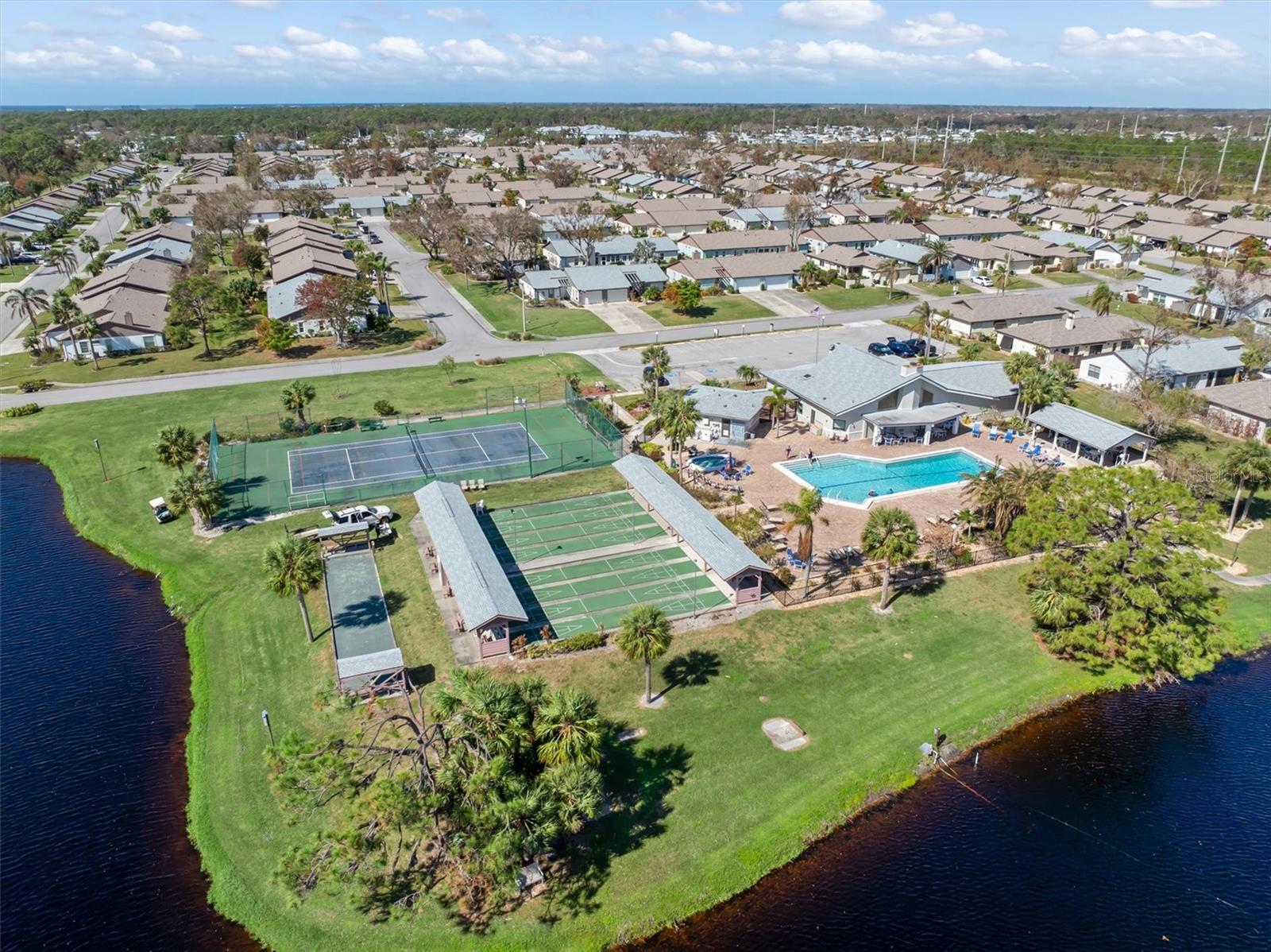 FOXWOOD - Residential