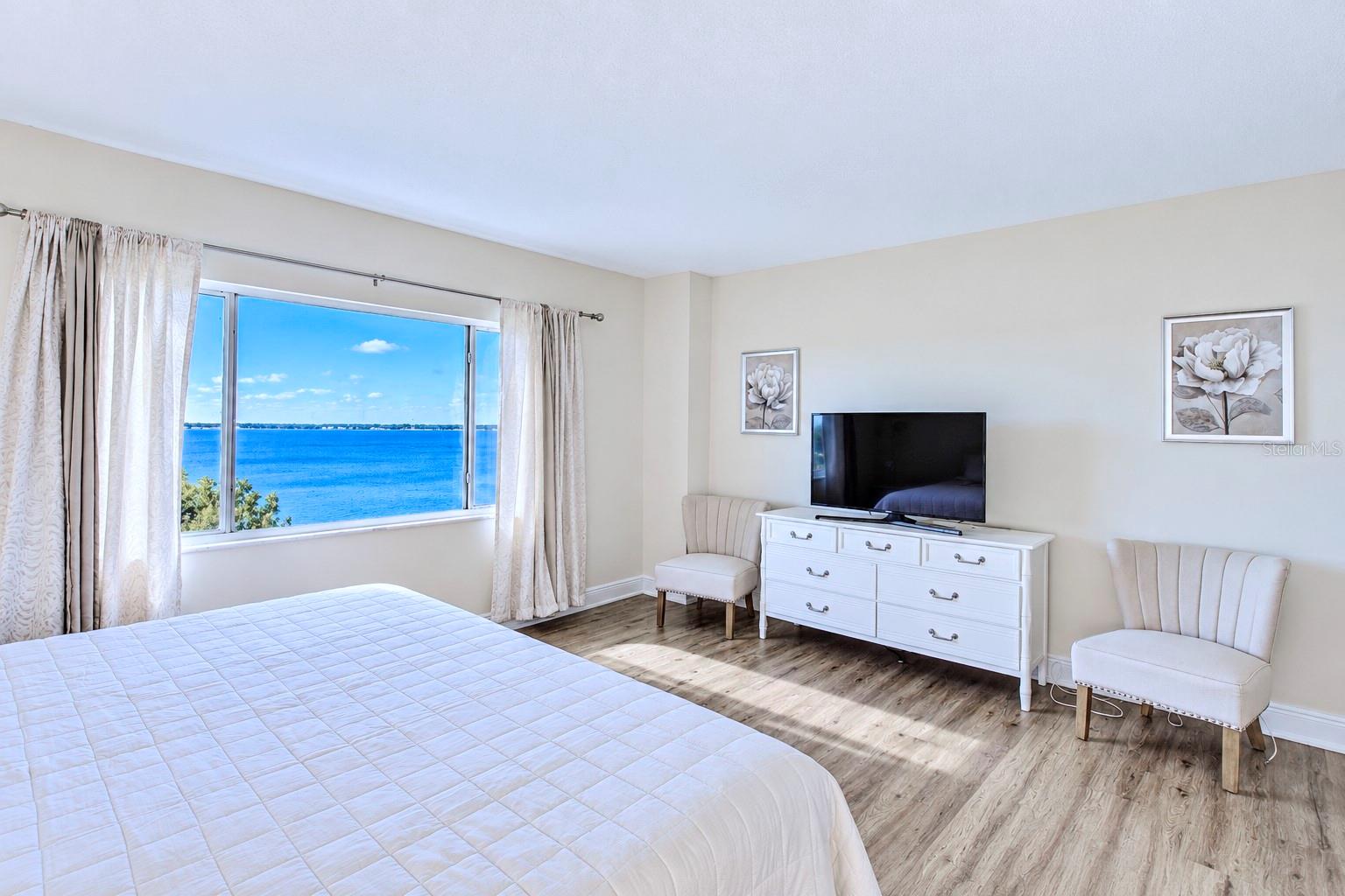 THE FOUNTAINHEAD CONDO - Residential