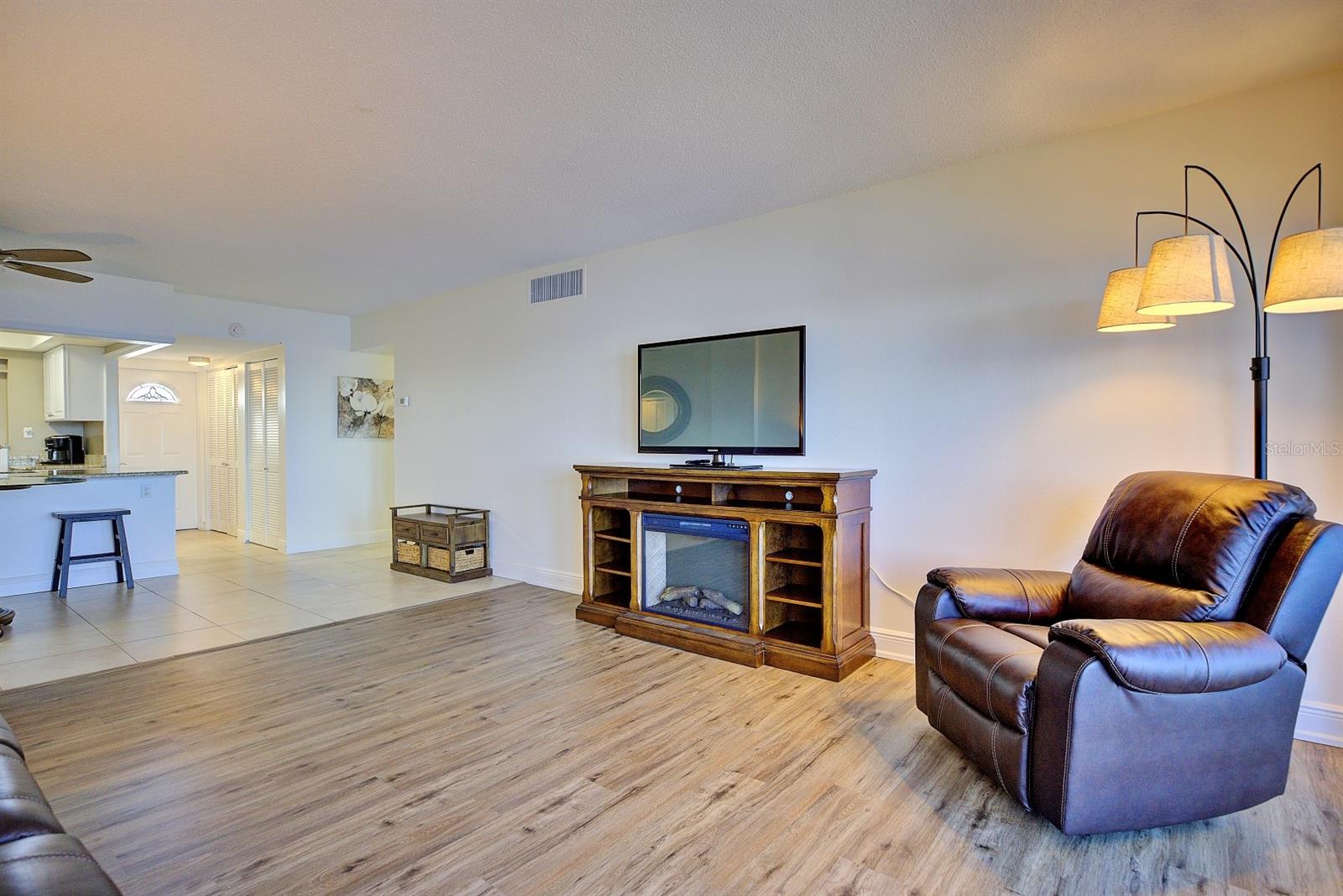 THE FOUNTAINHEAD CONDO - Residential