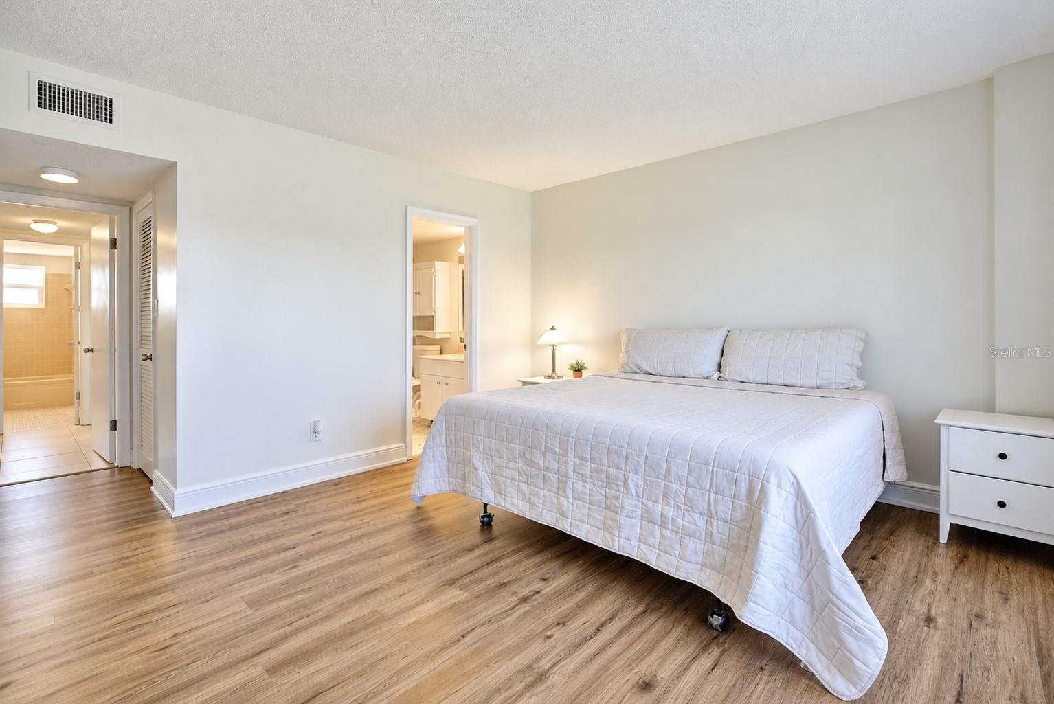 THE FOUNTAINHEAD CONDO - Residential