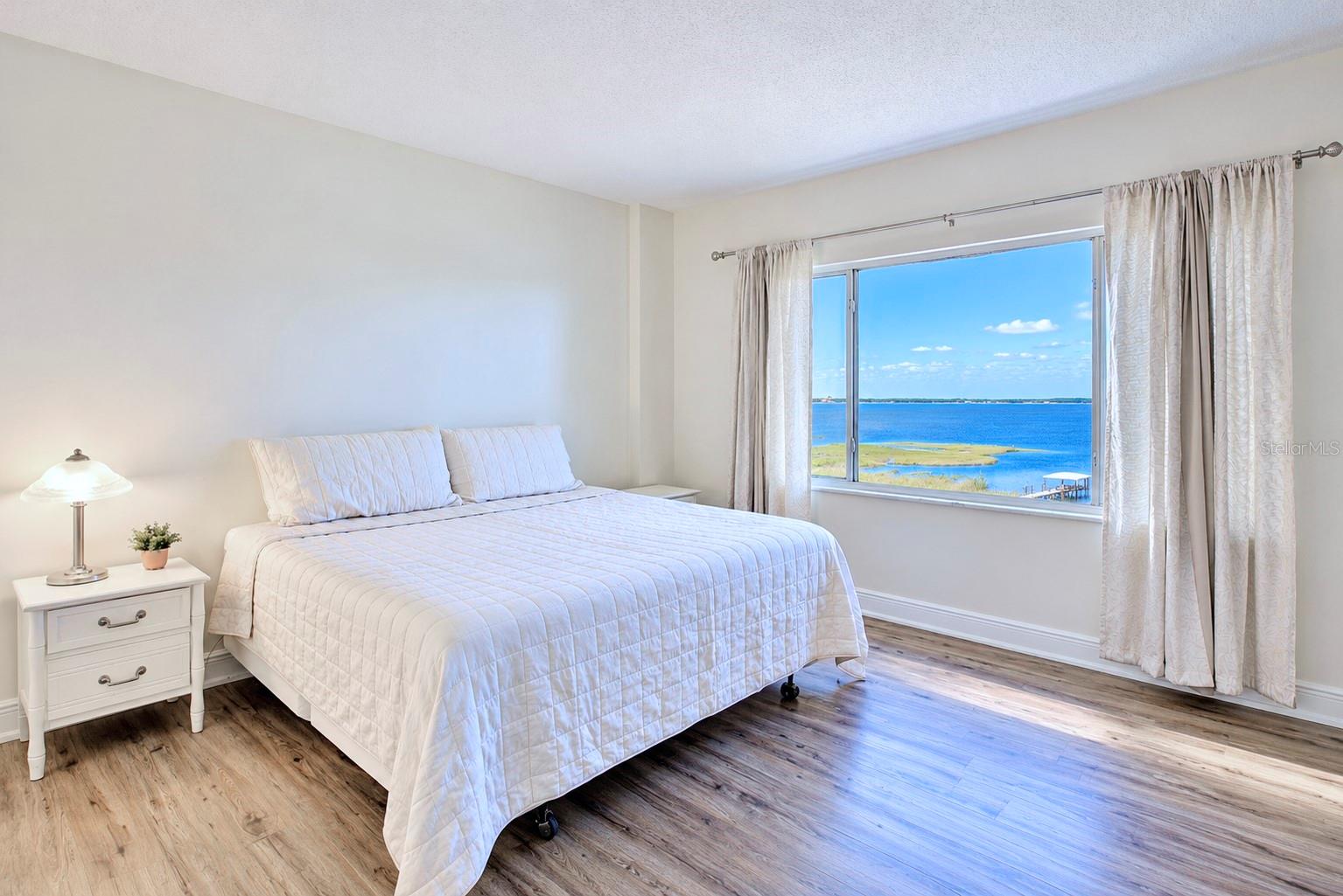THE FOUNTAINHEAD CONDO - Residential