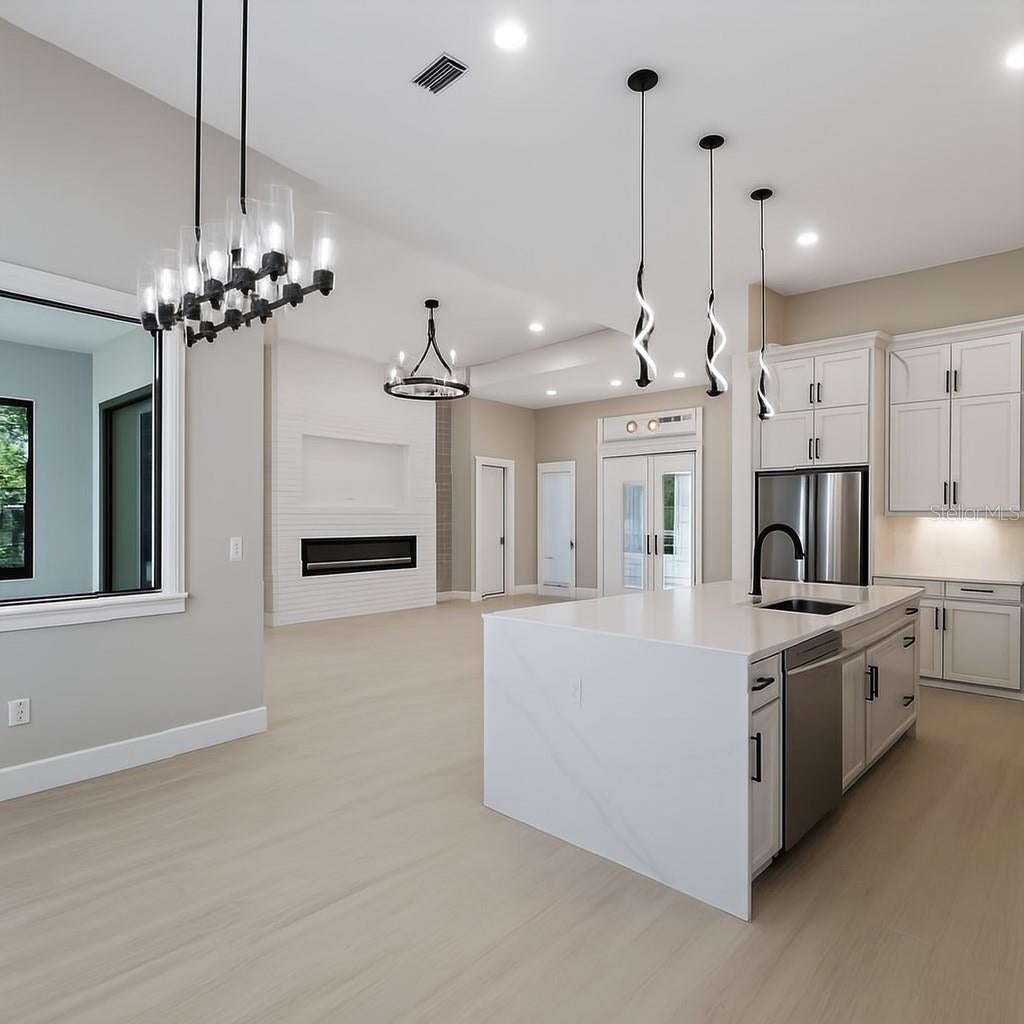 ROTONDA WEST WHITE MARSH - Residential