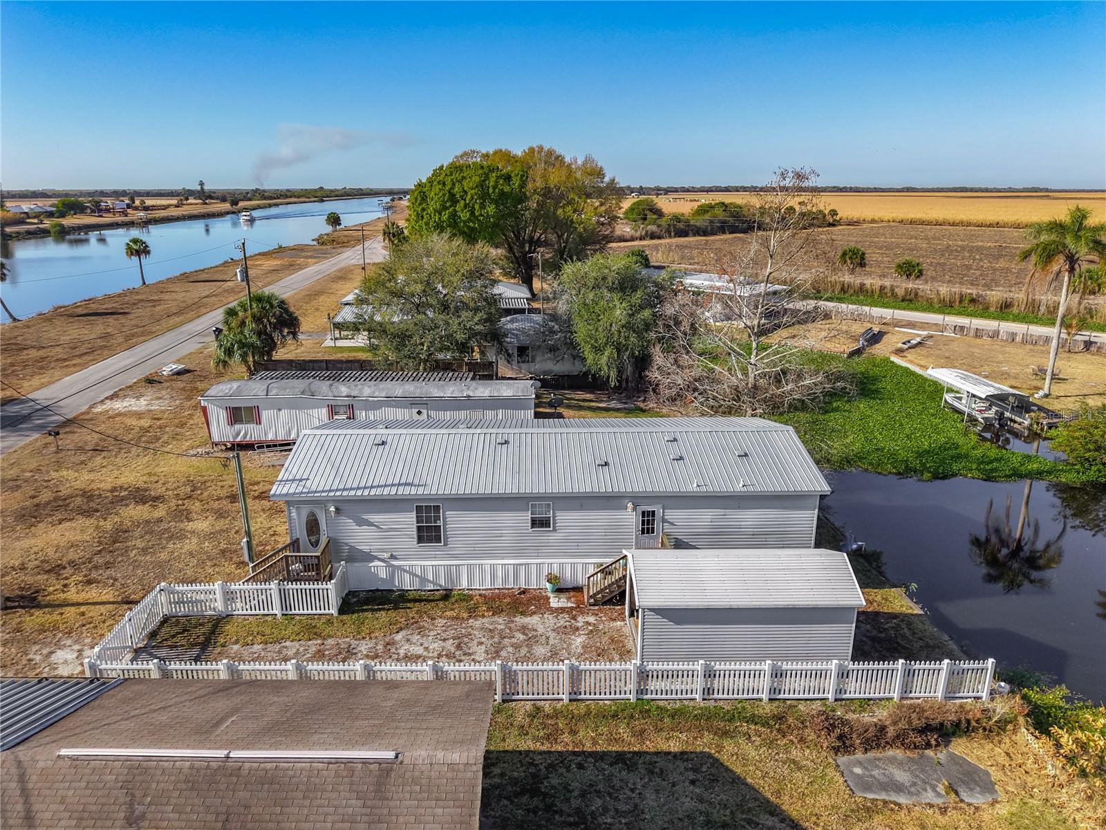 BOWDENS WATERFRONT LTS - Residential