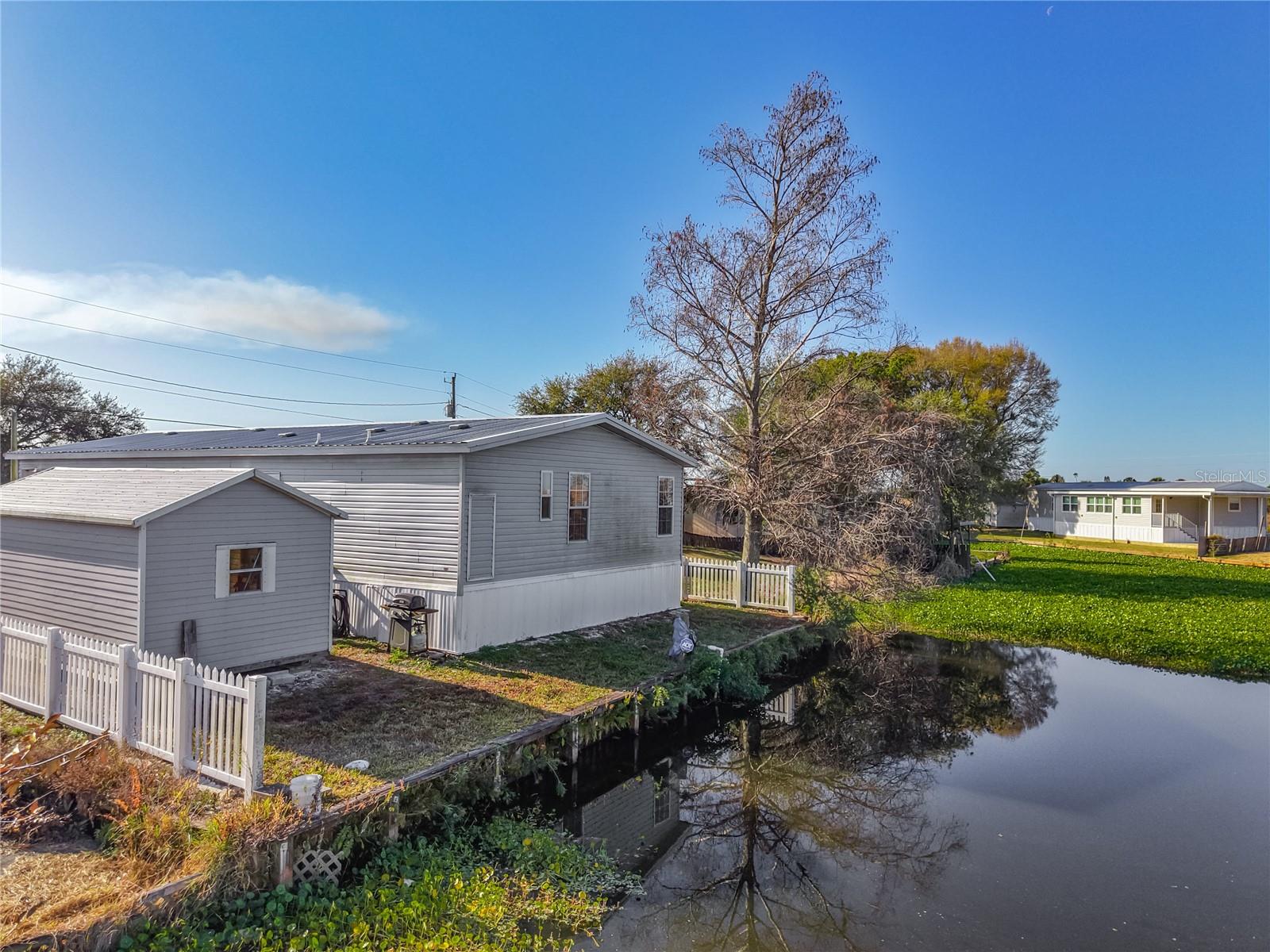 BOWDENS WATERFRONT LTS - Residential