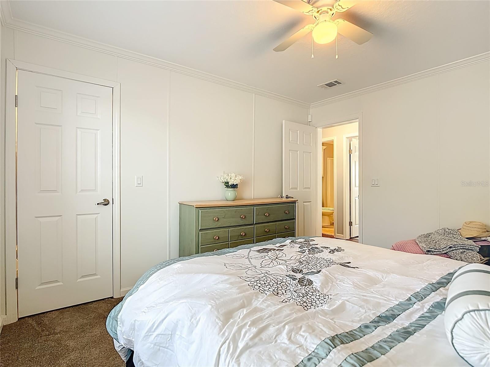 BOWDENS WATERFRONT LTS - Residential