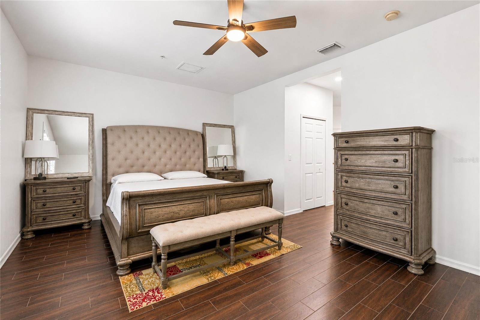 ASHTON OAKS/RIVER HALL - Residential