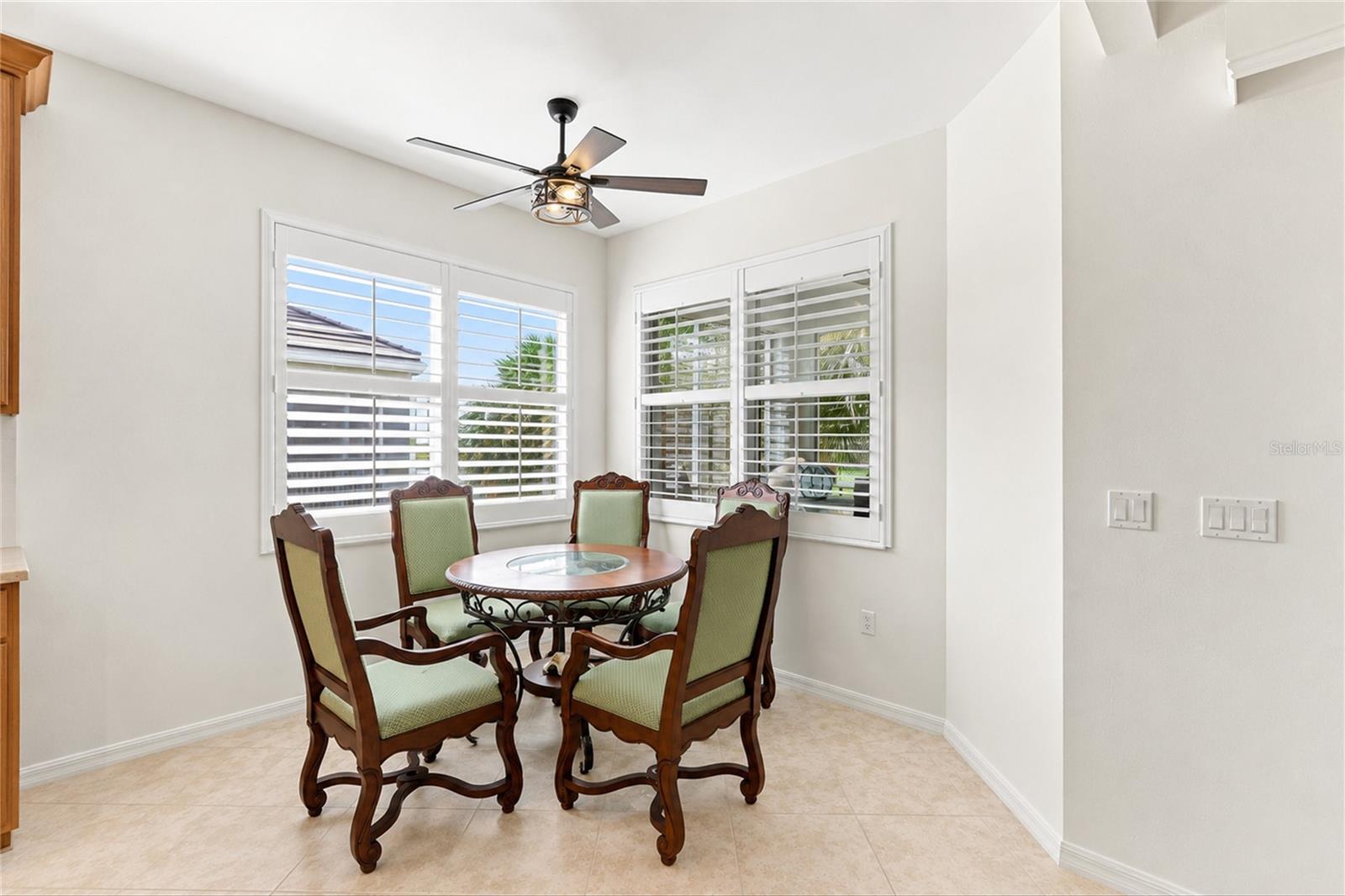 ASHTON OAKS/RIVER HALL - Residential