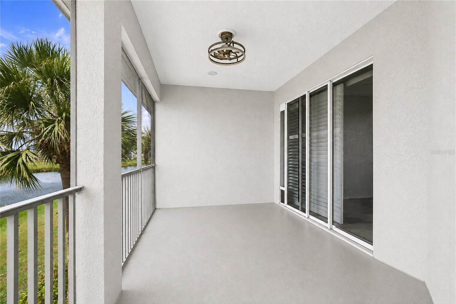 ASHTON OAKS/RIVER HALL - Residential