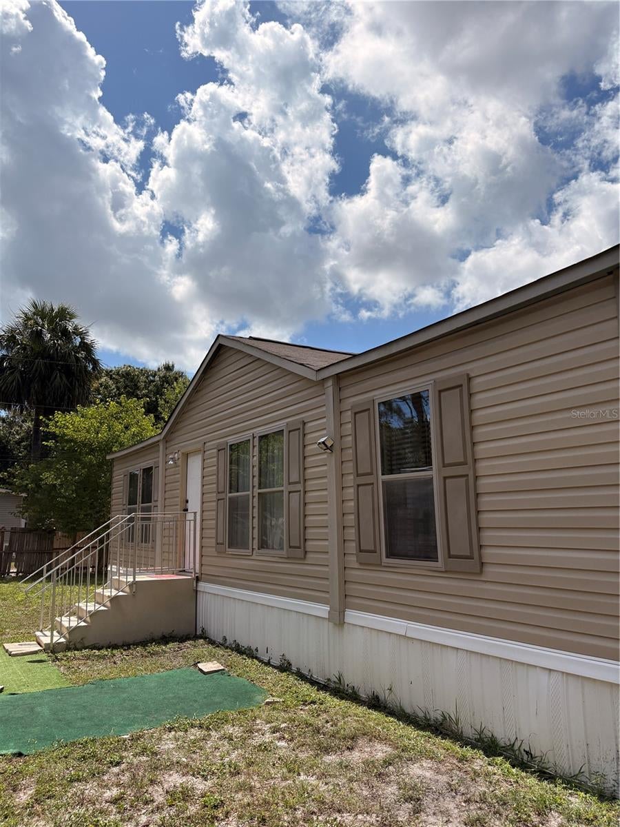Welcome to 1012 Warden Ln! This 2022 double-wide manufactured home offers comfortable living in a convenient Immokalee location. Enjoy easy access to local dining, grocery shopping, everyday essentials, and Immokalee Regional Airport. With a spacious layout, this property offers a great opportunity to enjoy the convenience of being close to town while maintaining a little more space and privacy. Schedule your showing today!