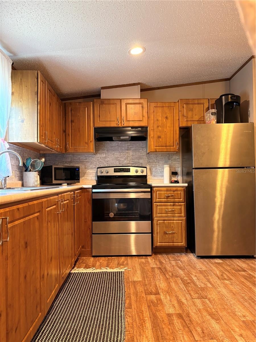 100 - ACREAGE HEADER - Residential