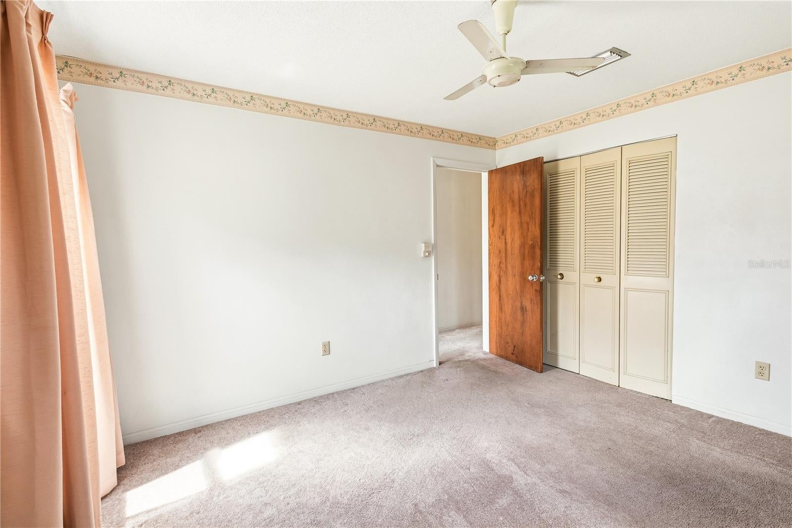 WILLISTON HIGHLANDS - Residential