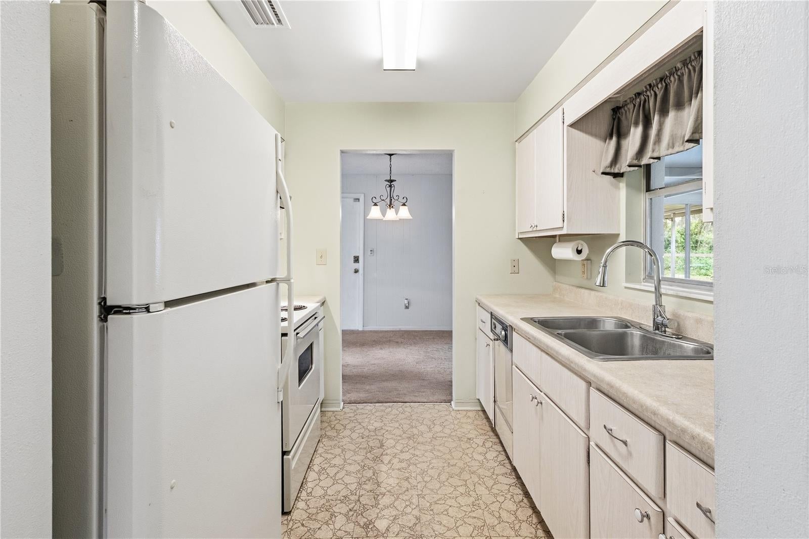 WILLISTON HIGHLANDS - Residential