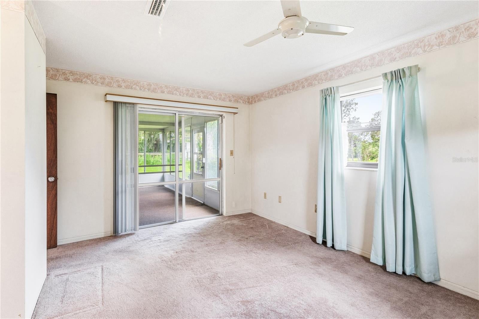 WILLISTON HIGHLANDS - Residential