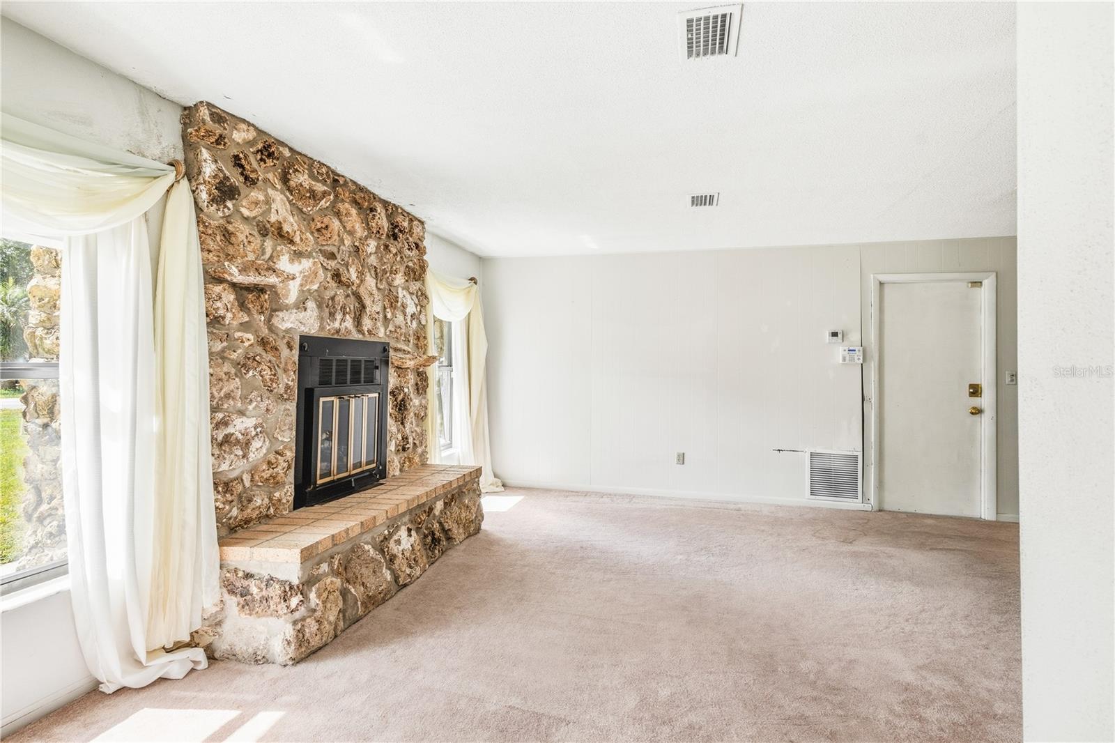 WILLISTON HIGHLANDS - Residential