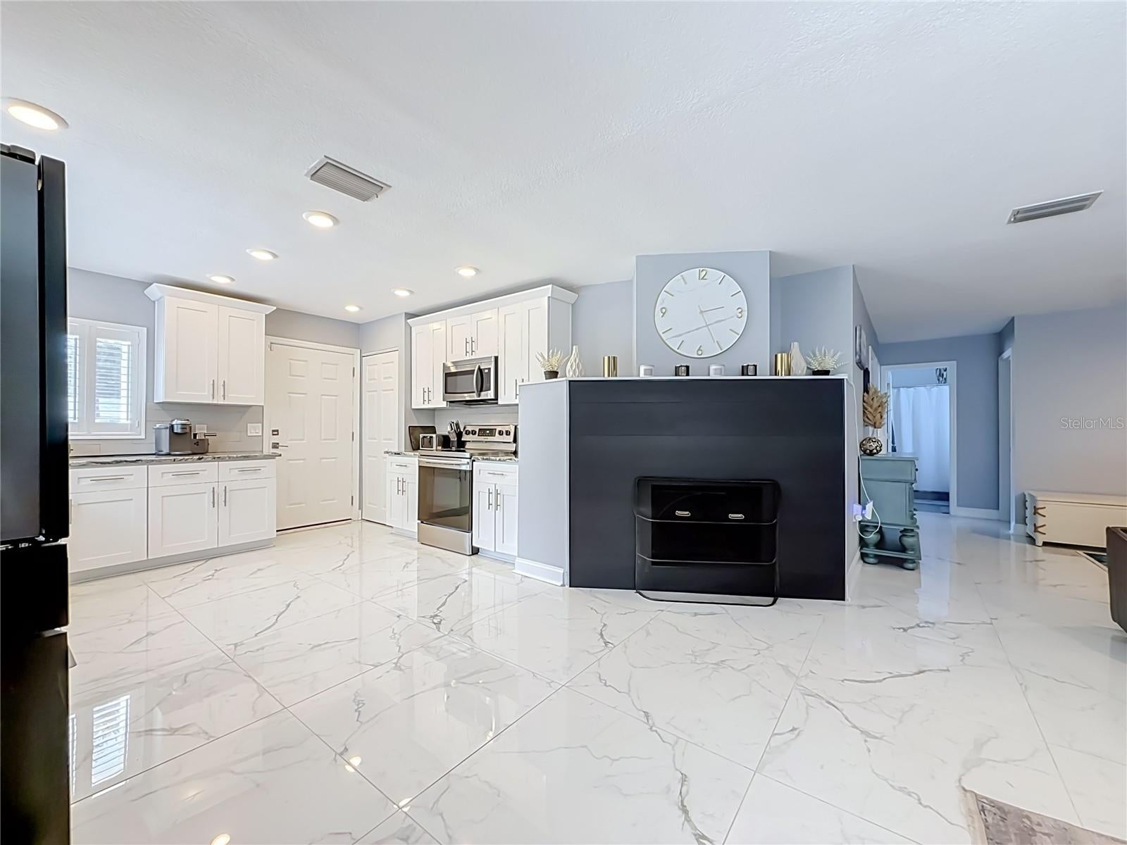 CASA LOMA - Residential