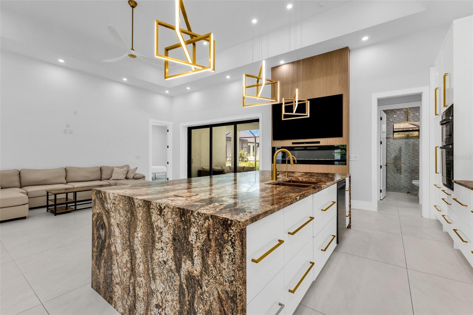 WARM MINERAL SPGS - Residential