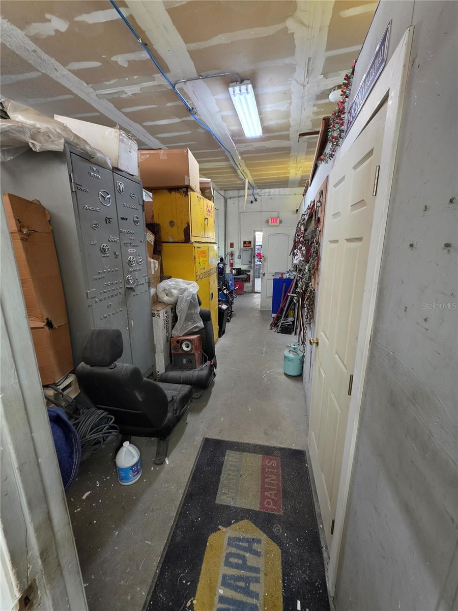 ROBERT JEFFCOTT ADD - Commercial Sale
