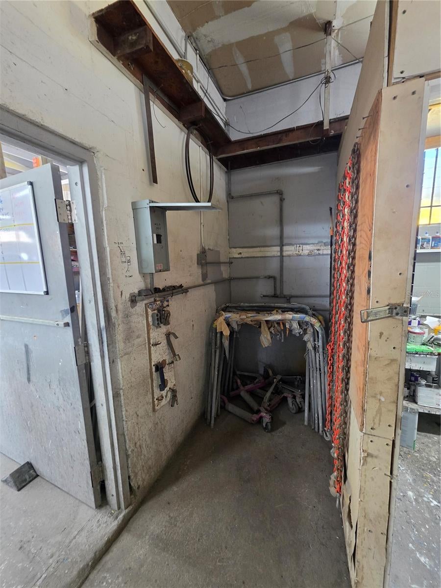 ROBERT JEFFCOTT ADD - Commercial Sale