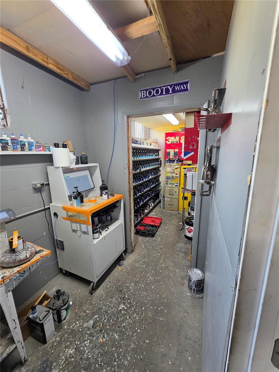 ROBERT JEFFCOTT ADD - Commercial Sale