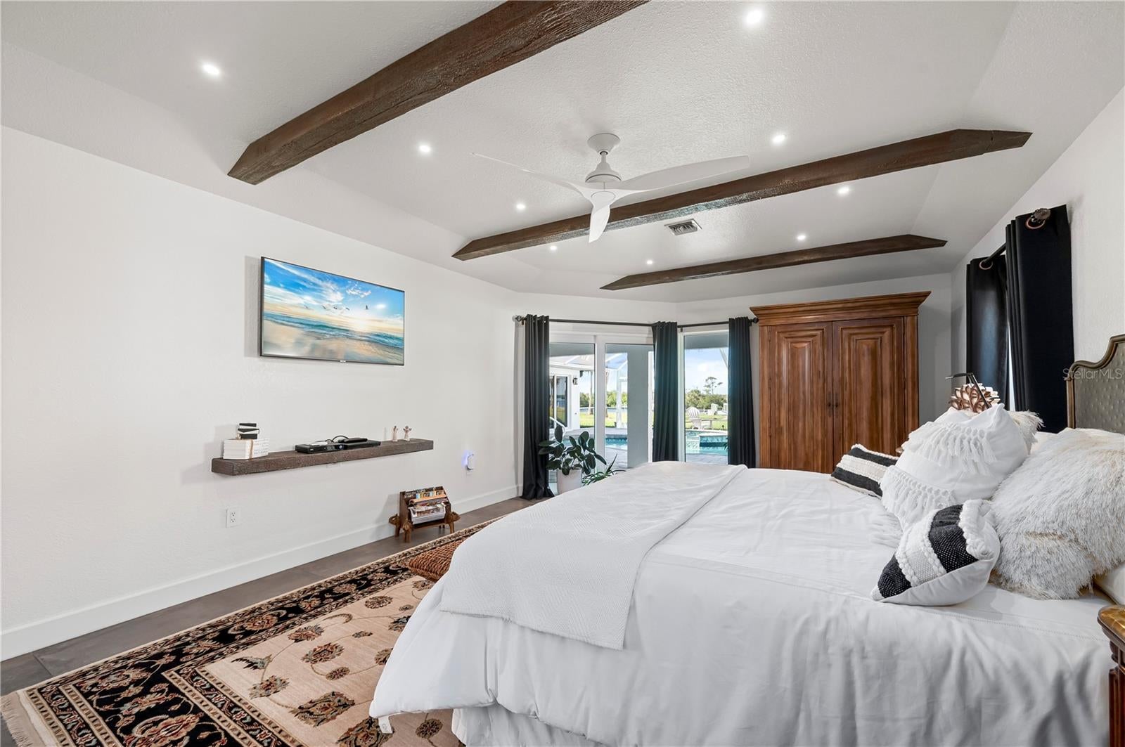 SOUTH BAYVIEW ESTATES - Residential
