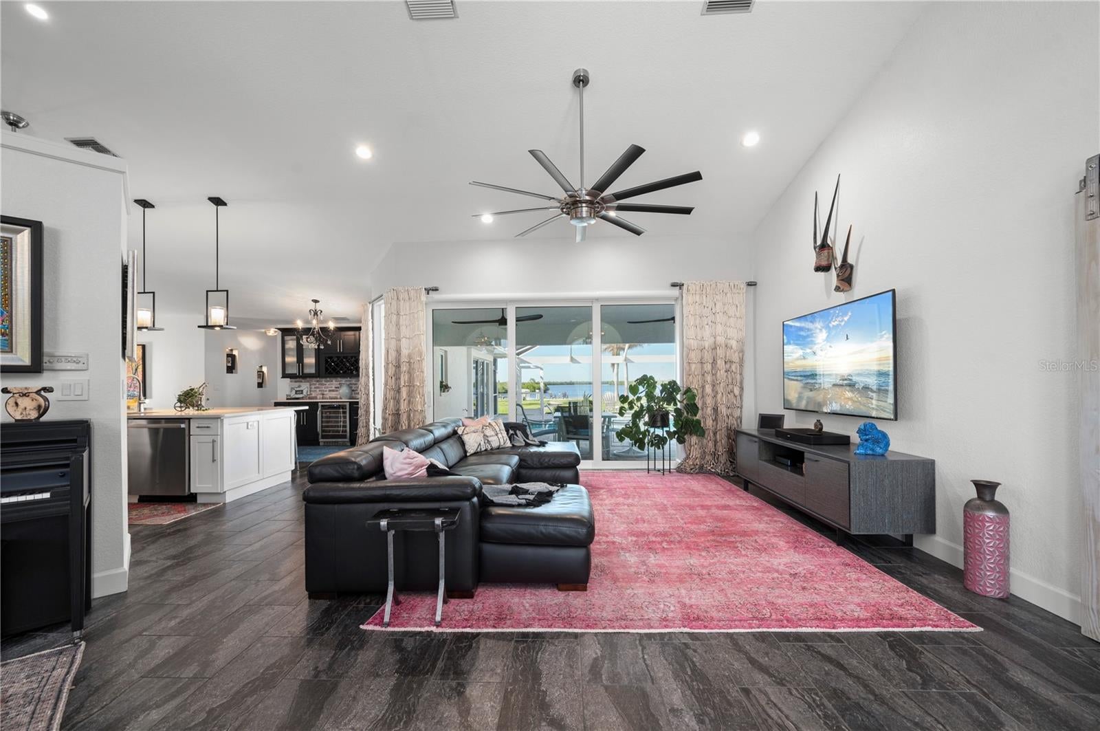 SOUTH BAYVIEW ESTATES - Residential