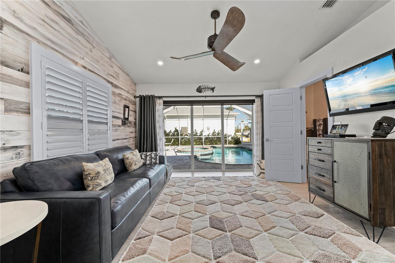 SOUTH BAYVIEW ESTATES - Residential