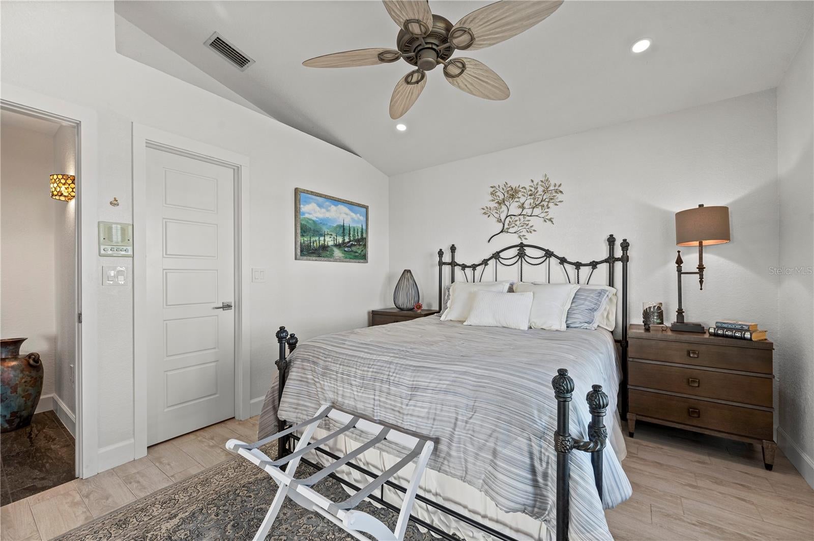 SOUTH BAYVIEW ESTATES - Residential