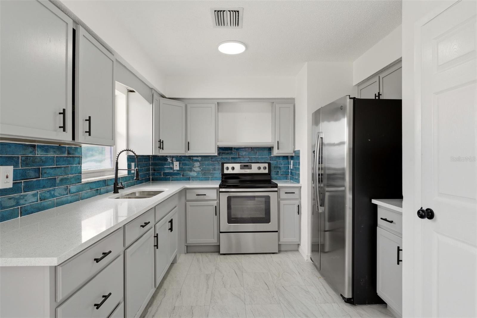ROTONDA WEST OAKLAND HILLS - Residential