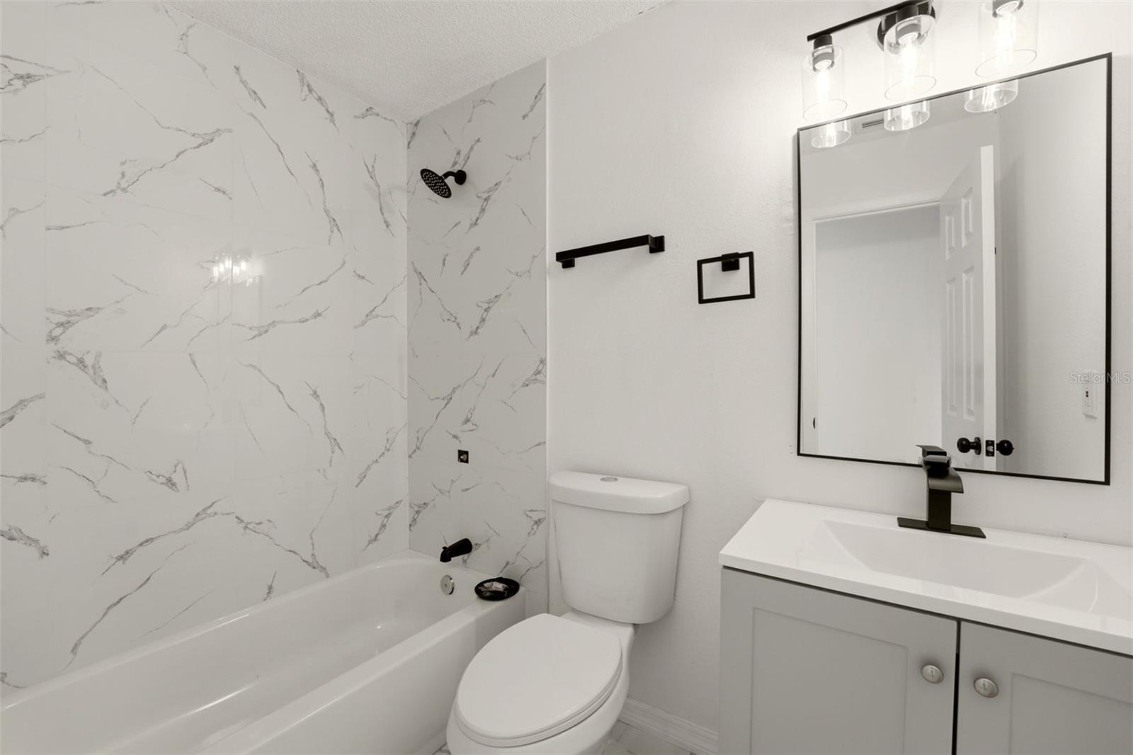 ROTONDA WEST OAKLAND HILLS - Residential